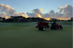 Dusting-the-greens-on-The-Palms-golf-course-2