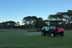 Spraying-fungicide-on-The-Palms-golf-course-greens