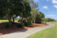 Garden-mulch-work-on-The-Palms-golf-course-with-much-appreciated-assistance-from-our-volunteers