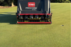 Needle-tinning-the-greens-on-The-Palms-golf-course._3