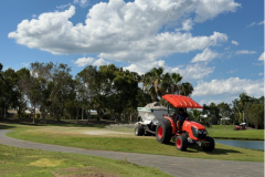Topdressing-tees-on-The-Palms-golf-course