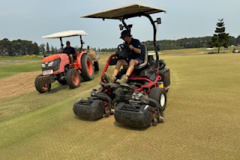 Mowing-the-large-practice-green-on-The-Pines-golf-course-at-2mm-