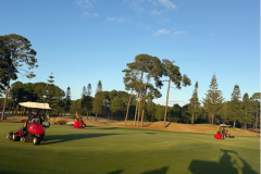 Early‑morning-preparations-on-The-Pines-golf-course-large-putting-green-